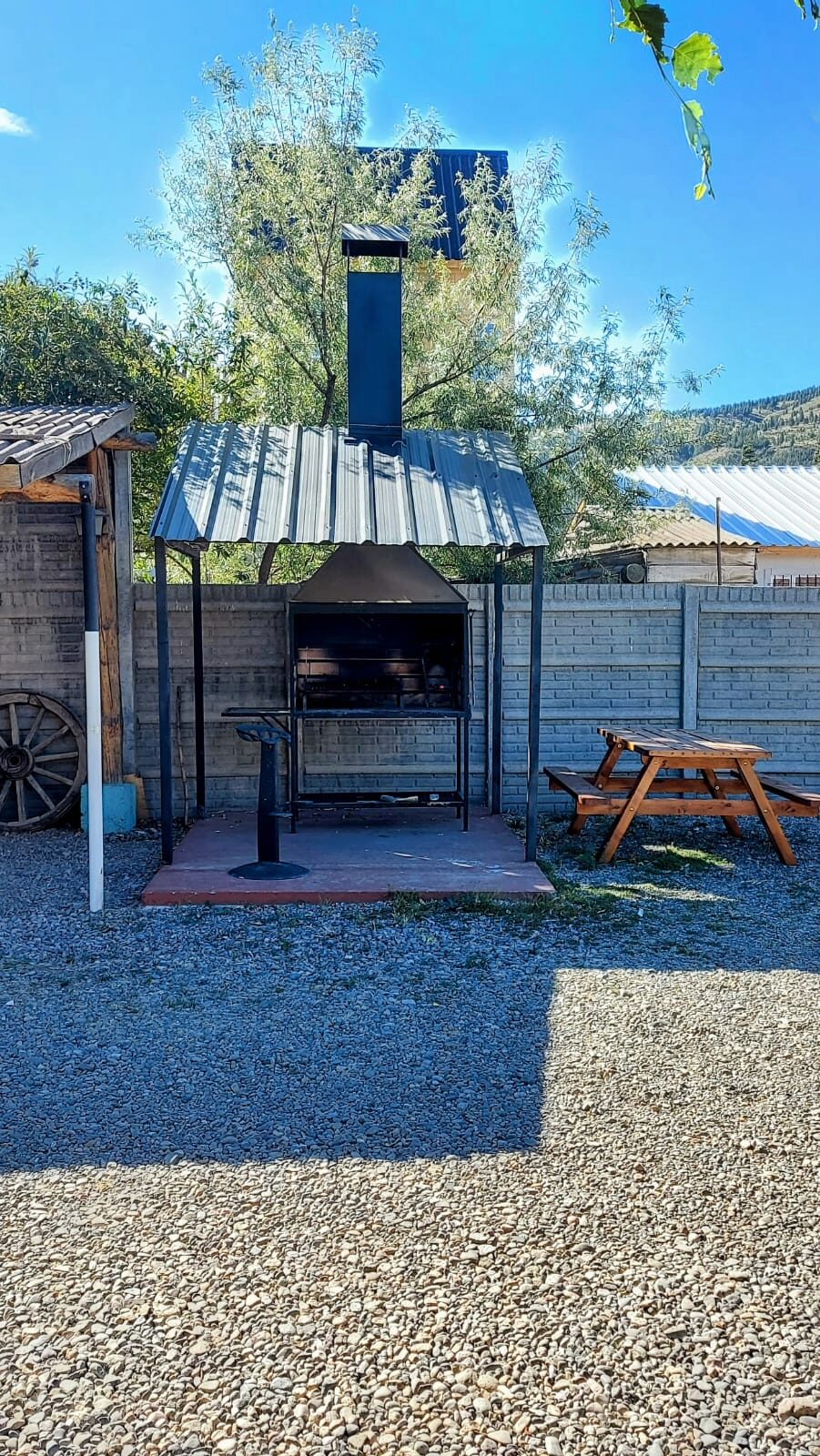 Outdoor grill and table