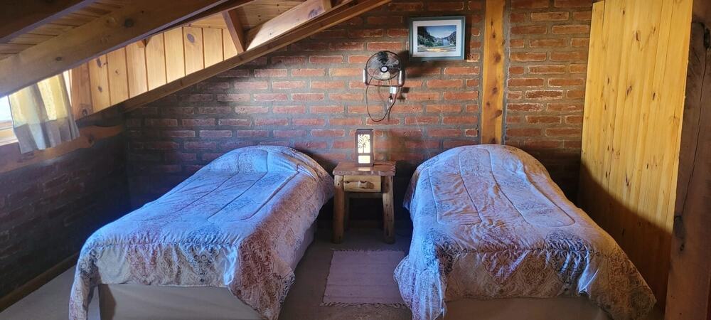 Bedroom with single beds