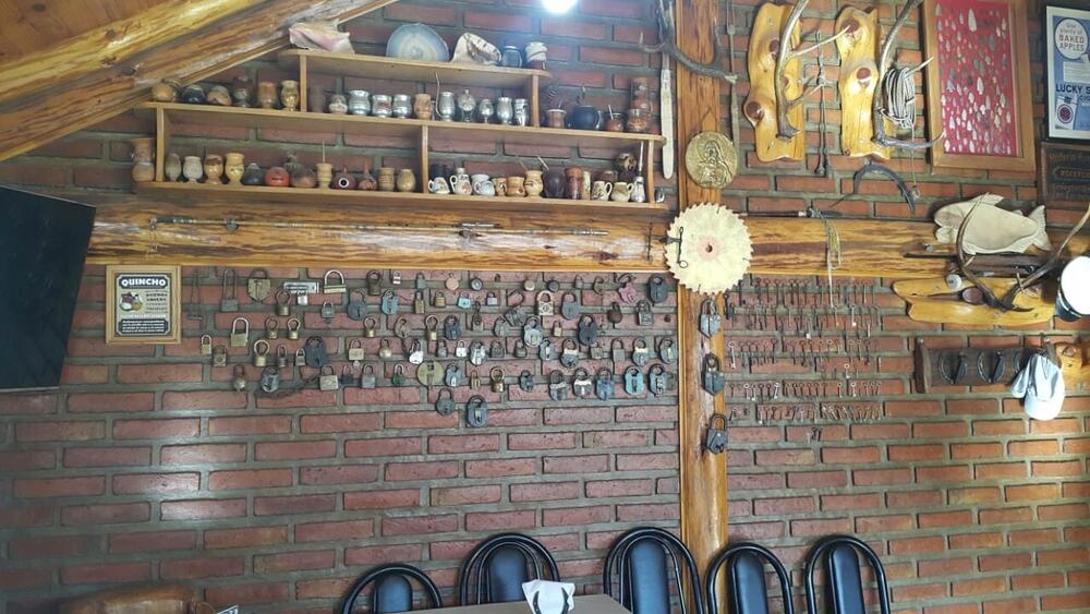 Barbecue house details