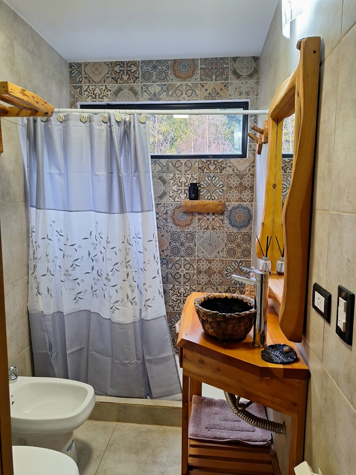 Full bathroom