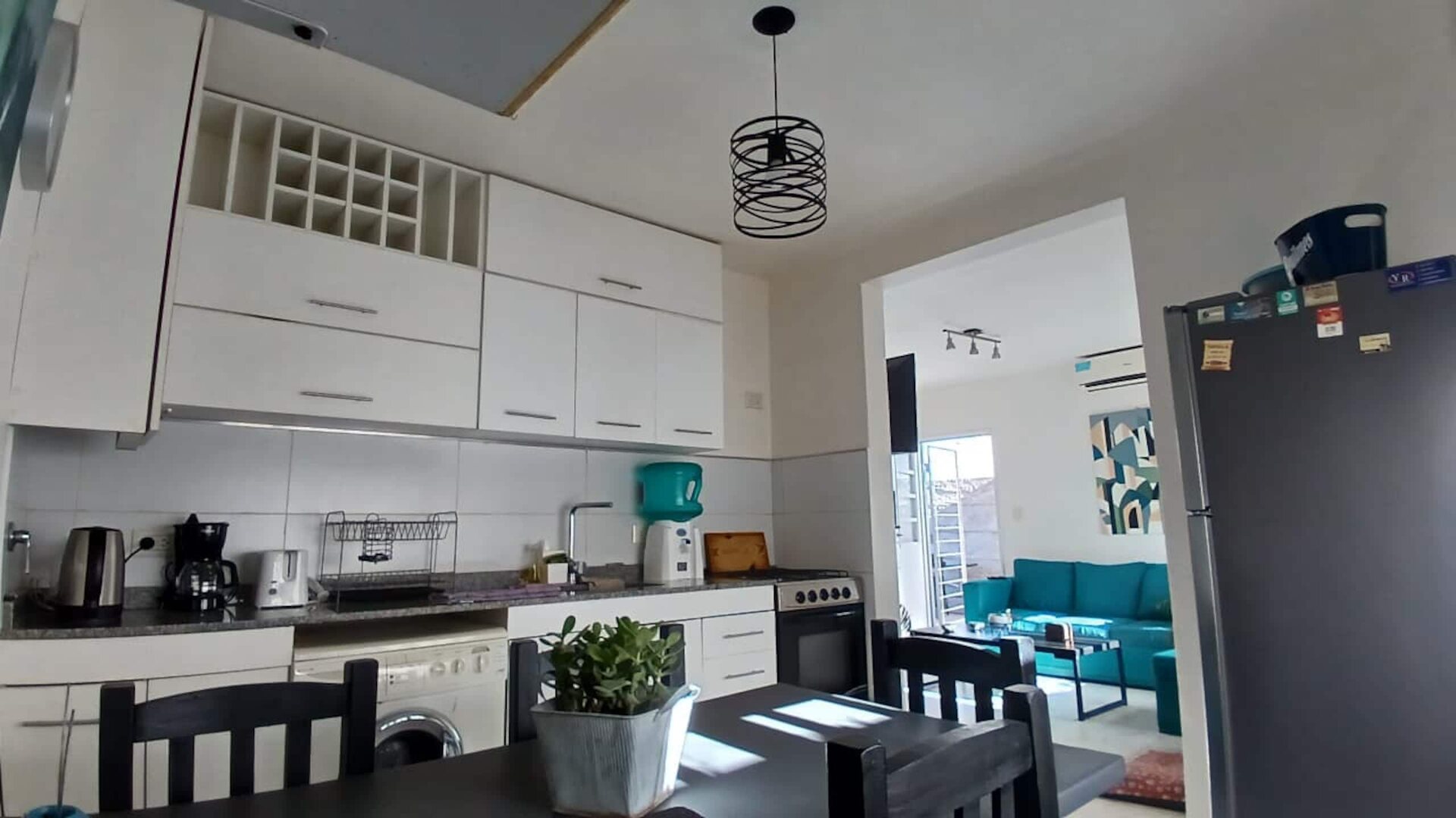 Cozinha com sala de jantar