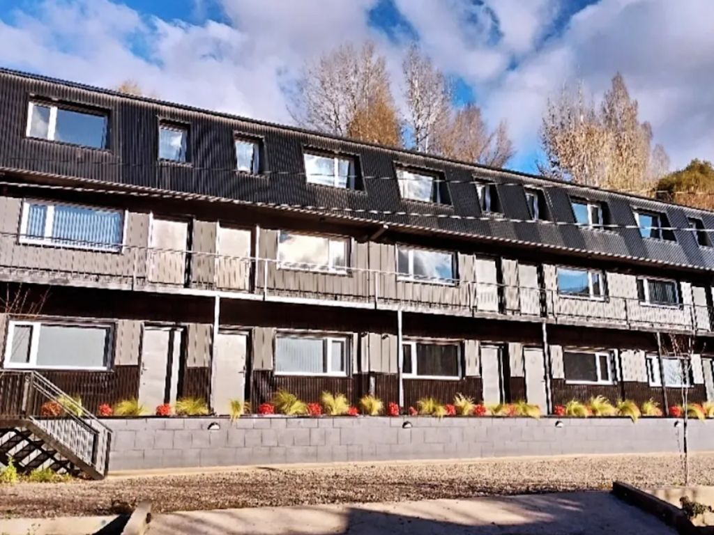 Fachada de Departamentos Pradera en San Martín de los Andes