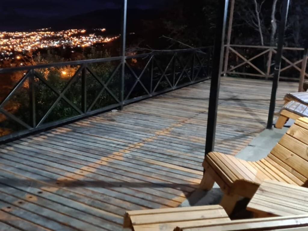 Amaneceres del Beagle y Vista de Ushuaia