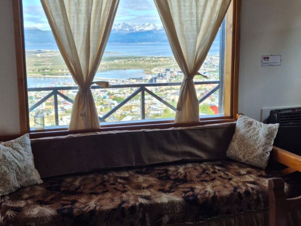 Amaneceres del Beagle y Vista de Ushuaia