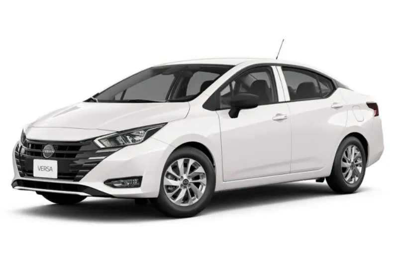 Alquiler nissan versa blanco