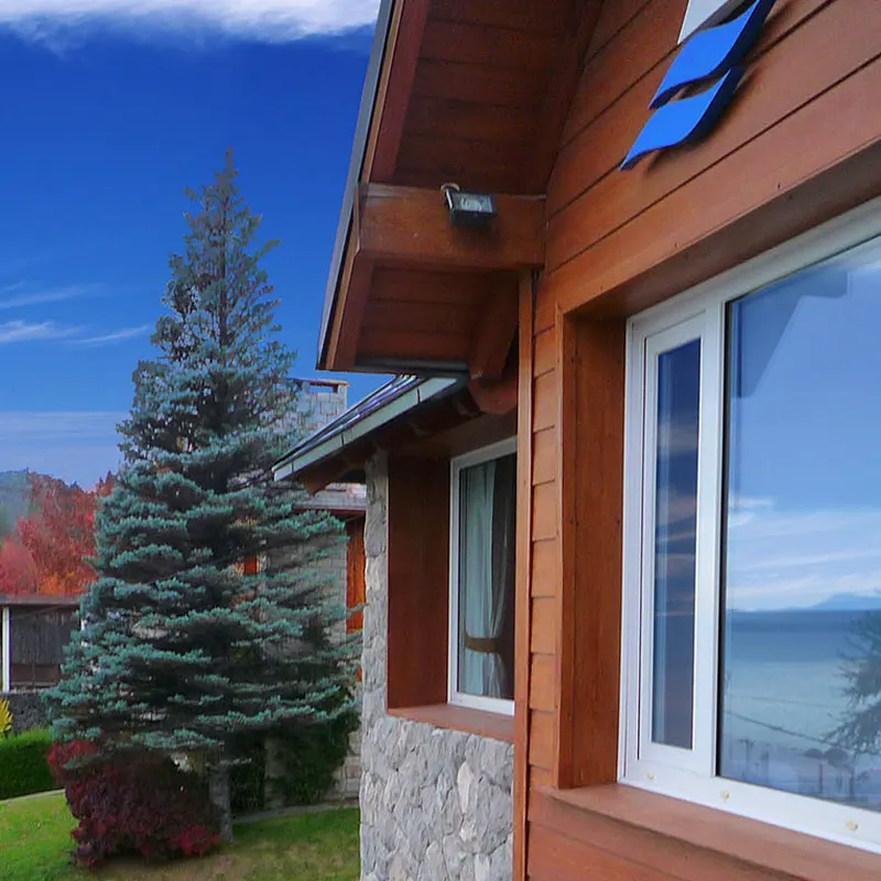 Exterior de la suite frente al lago