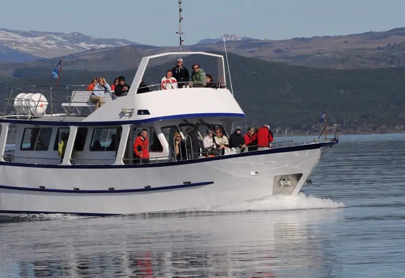 El yate Telienka