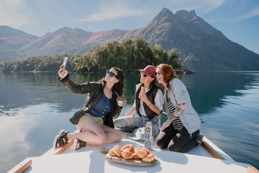 Una selfie con mate frente a la isla