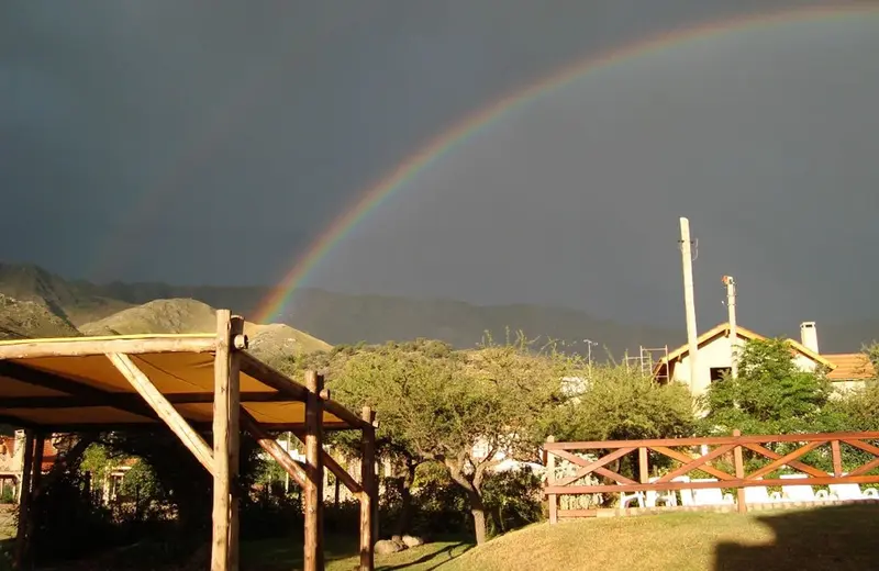 Un arcoíris sobre el valle, desde el parque